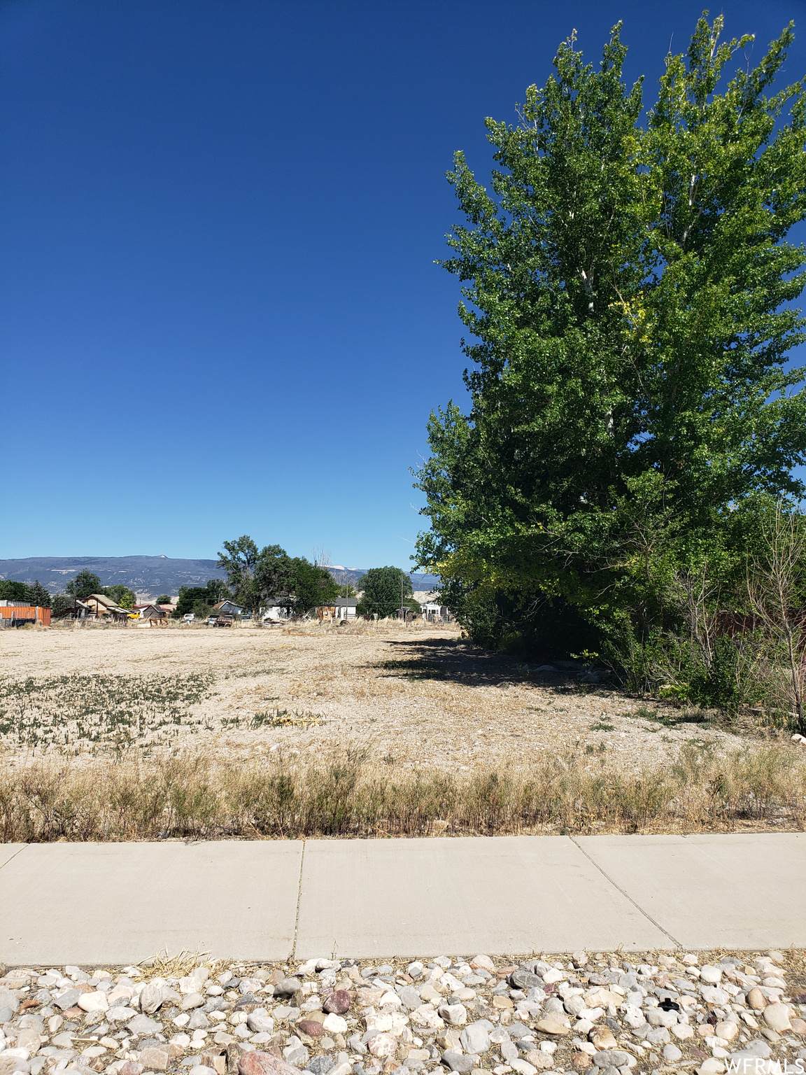 40 Main - Photo 1