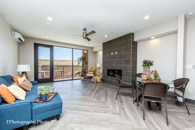 5194 Villas Dr - Photo 1