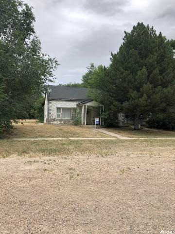 168 Center St - Photo 1