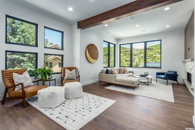 611 Rossie Hill Dr - Photo 1