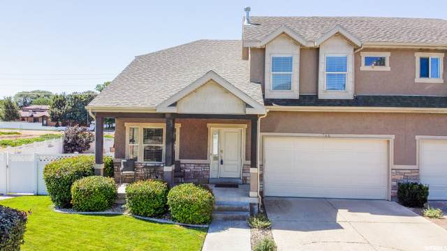 744 Woodleaf Way - Photo 1