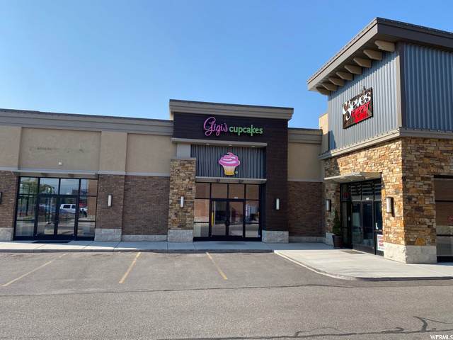 975 Main St - Photo 1
