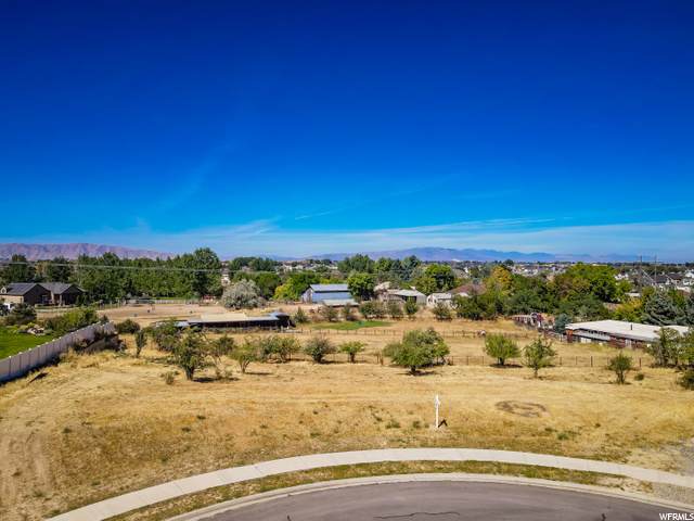 1720 Hillcrest Cir - Photo 1