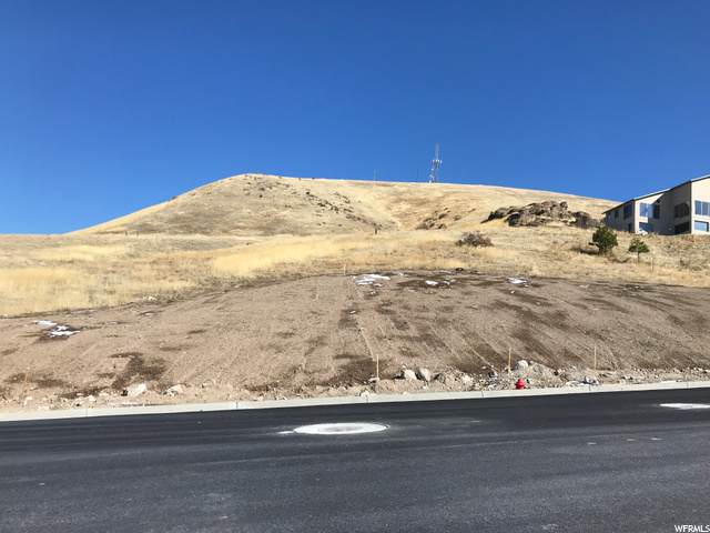 825 630 - Photo 1