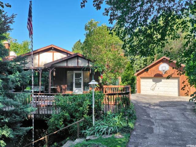 1812 Fruitland Dr - Photo 1