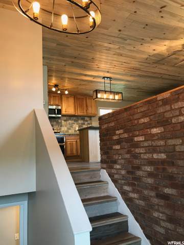 735 Fairfield Rd - Photo 1