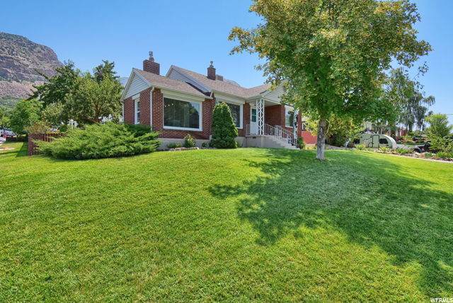 2560 Fillmore Ave - Photo 1