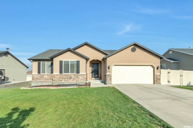 3384 Hawk Dr - Photo 1