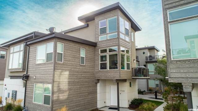 7740 Rooftop Dr - Photo 1