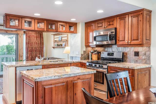 38 Racquet Club Dr - Photo 1