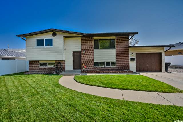 4575 Driftwood Dr - Photo 1