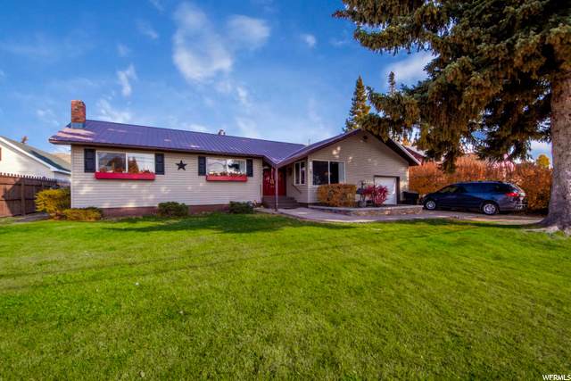 364 5TH St - Photo 1