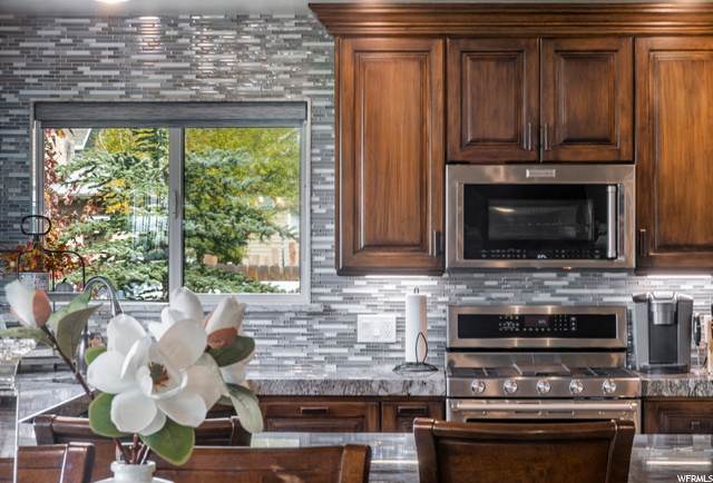 170 Fox Den Rd - Photo 1