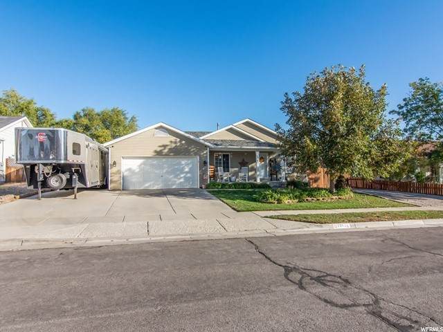 8672 Redbud Way - Photo 1