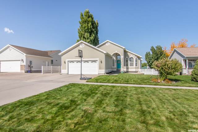 5746 Premier Ln - Photo 1