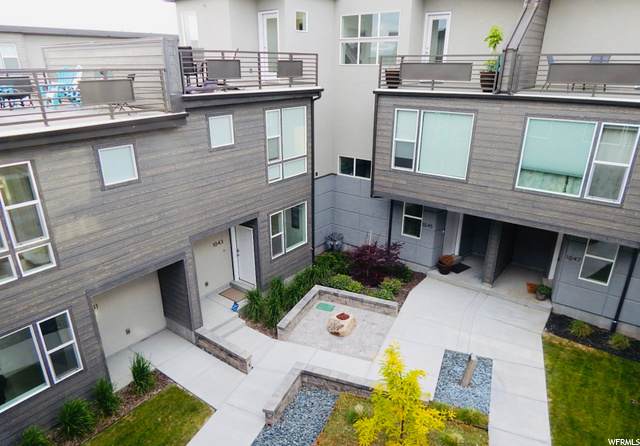 1037 Soho Dr - Photo 1