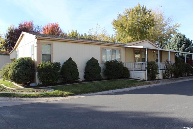 275 Crescent Park Way - Photo 1