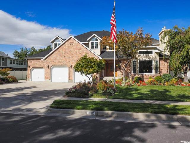 1887 Foxmoor Cir - Photo 1