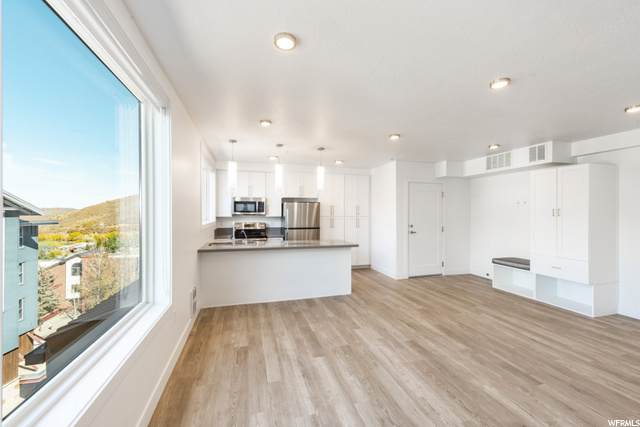 1293 Lowell Ave - Photo 1