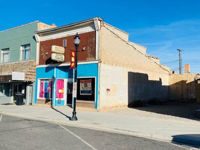 51 Main St - Photo 1