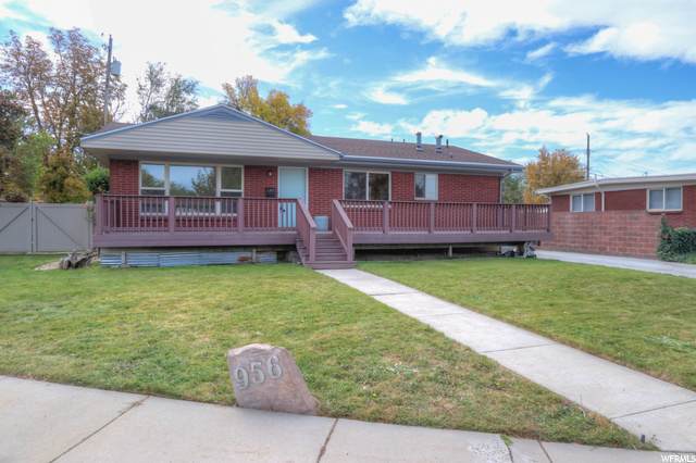 956 Charlton Cir - Photo 1