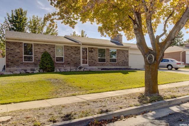 2877 Lastrada Way - Photo 1