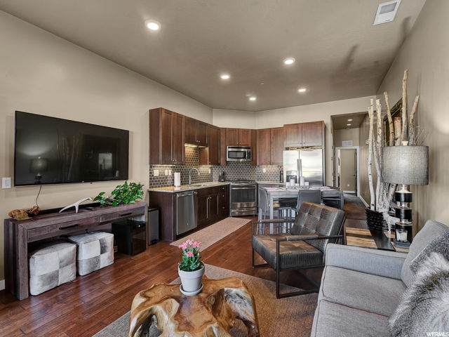 6169 Park Ln - Photo 1