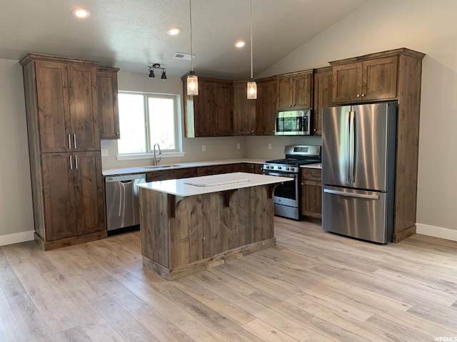 615 Trail Cir - Photo 1