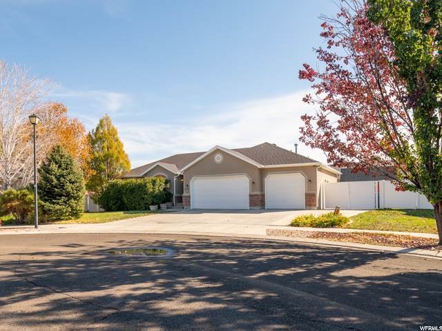 6953 Hunter Pine Cir - Photo 1