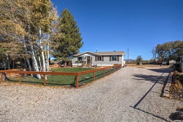 772 Hampshire Cir - Photo 1