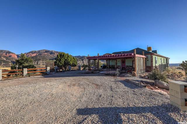 1446 Taylor Mountain Rd - Photo 1