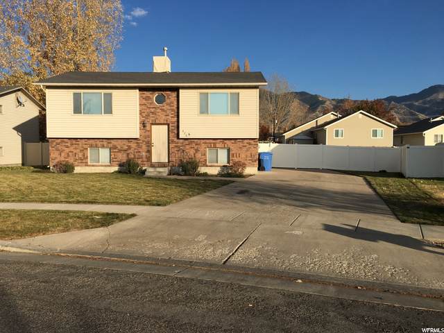 826 Riverwood Dr - Photo 1