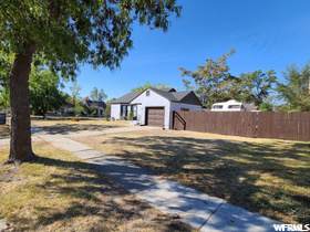 815 900 - Photo 1