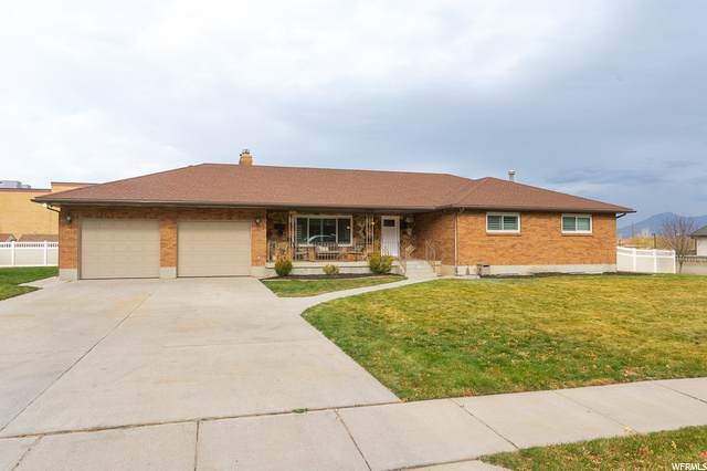2266 Williamsburg Cir - Photo 1