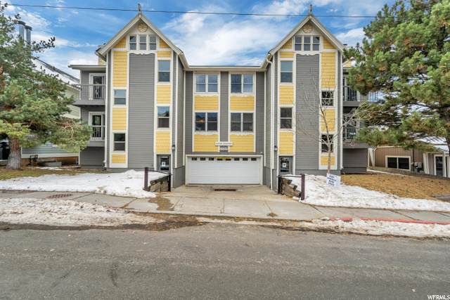 1035 Park Ave - Photo 1
