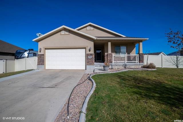 573 Stone Way - Photo 1