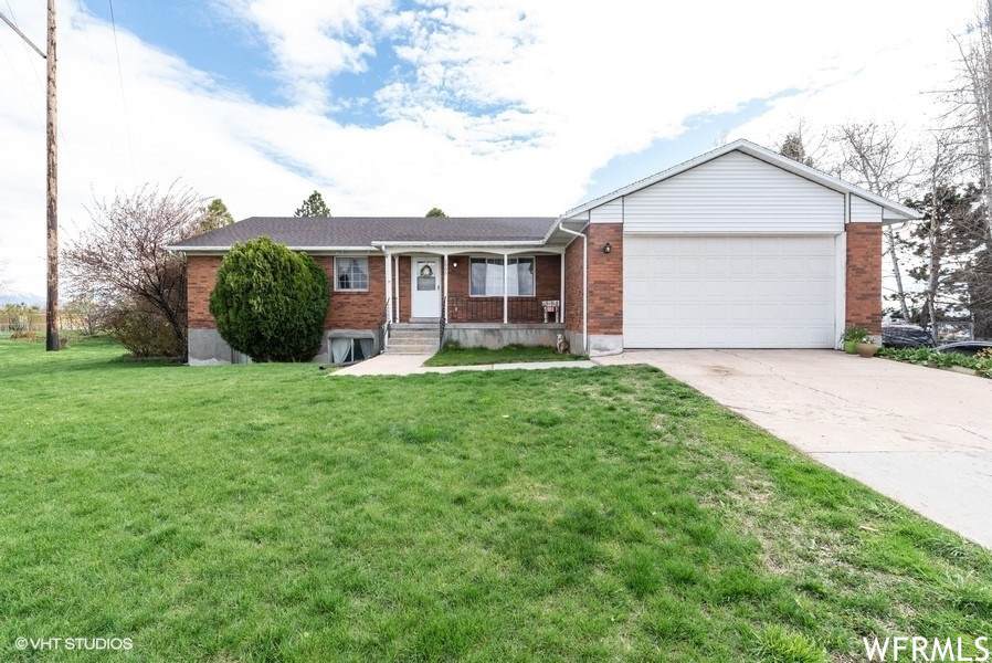 2995 Gordon Ave - Photo 1