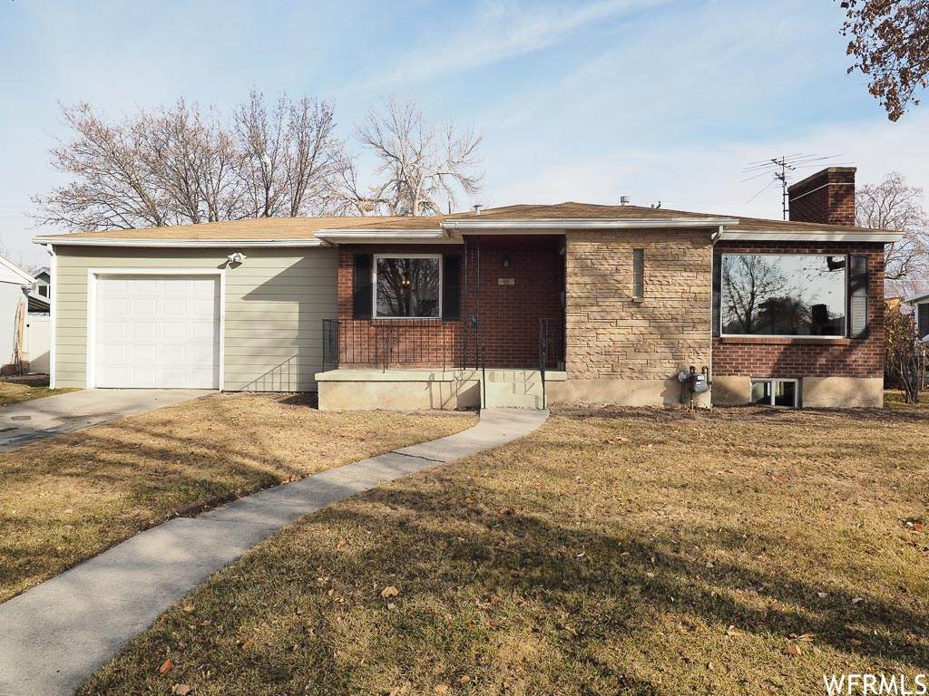 419 Hillside Dr - Photo 1