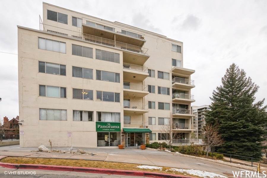 8 Hillside Ave - Photo 1