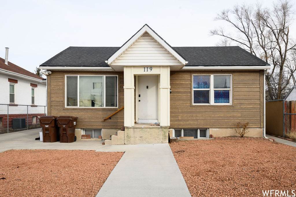 119 Leslie Ave - Photo 1