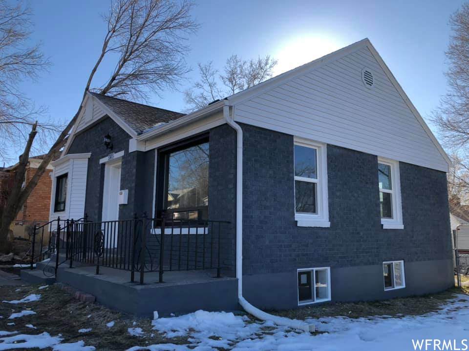 3303 Porter Ave - Photo 1