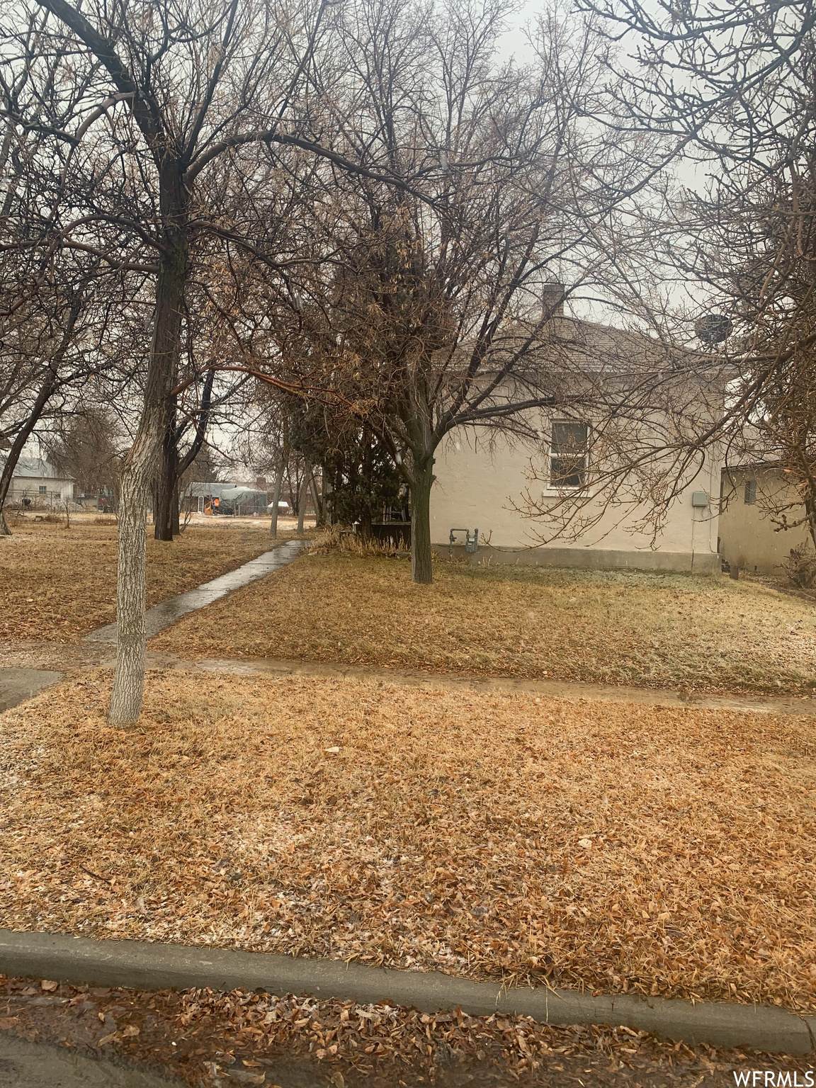 36 Center - Photo 1