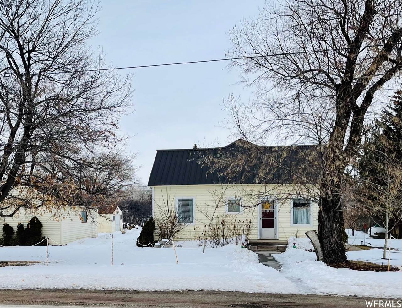 180 Bear Lake Blvd - Photo 1