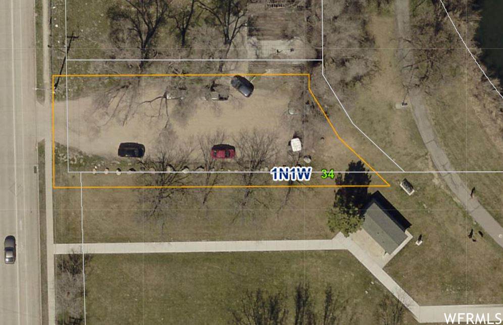 356 Redwood Rd - Photo 1