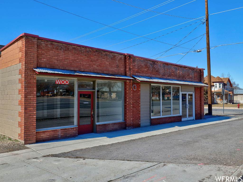 295 Main St - Photo 1