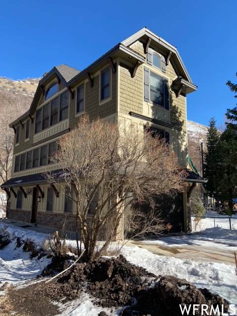 6688 Fairfax Dr - Photo 1