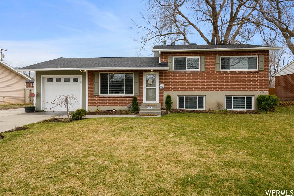 9921 Poppy Ln - Photo 1