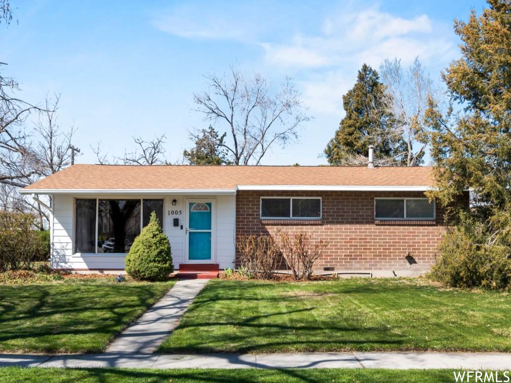 1005 Buccaneer Dr - Photo 1