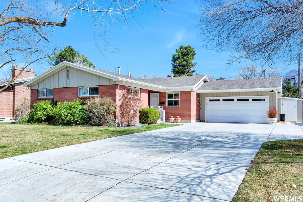 4347 Larson Way - Photo 1