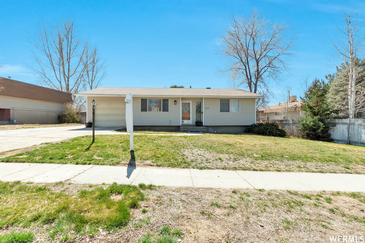 1064 Larkspur Dr - Photo 1